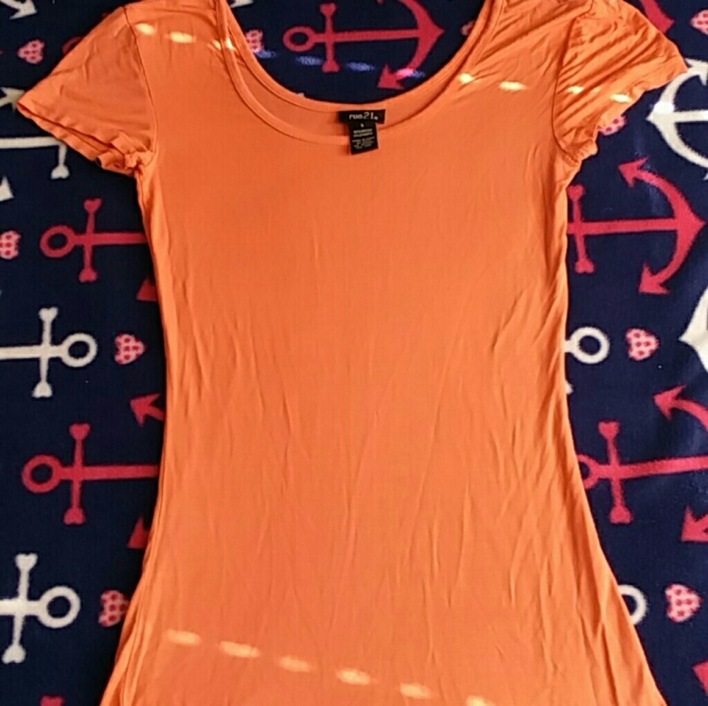 Rue 21 Tee